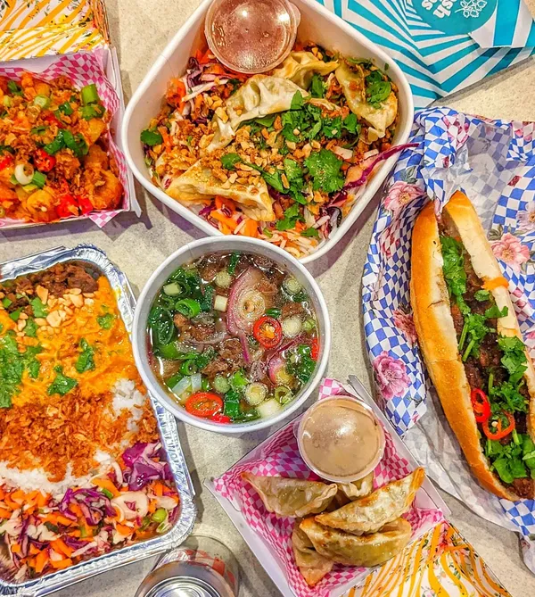 The best vegan fast food out there I will die on this hill 🌱🇻🇳
📍 @hopvietnamese 

It's so fresh and the flavours are 10/10 in every dish (swipe to see how happy I was to be eating it all). This time we ordered;

• raspberry lemonade - so refreshing
• coconut curry box
• @fablefoodco mushroom banh mi
• gyoza noodle salad
• Fable mushroom pho
• loaded tots
• gyoza
• diet coke 

I love that the vegan options are plant focused (the @fablefoodco mushrooms are unreal, so tasty) and would LOVE to see a tofu dish on the menu soon pls @hopvietnamese 

There are Hop restaurants in Trafford Centre (Manchester), as well as four across London ✨

invite @joli_app 

#veganfastfood #veganvietnamesefood #veganmanchester #veganpho #vegannoodles