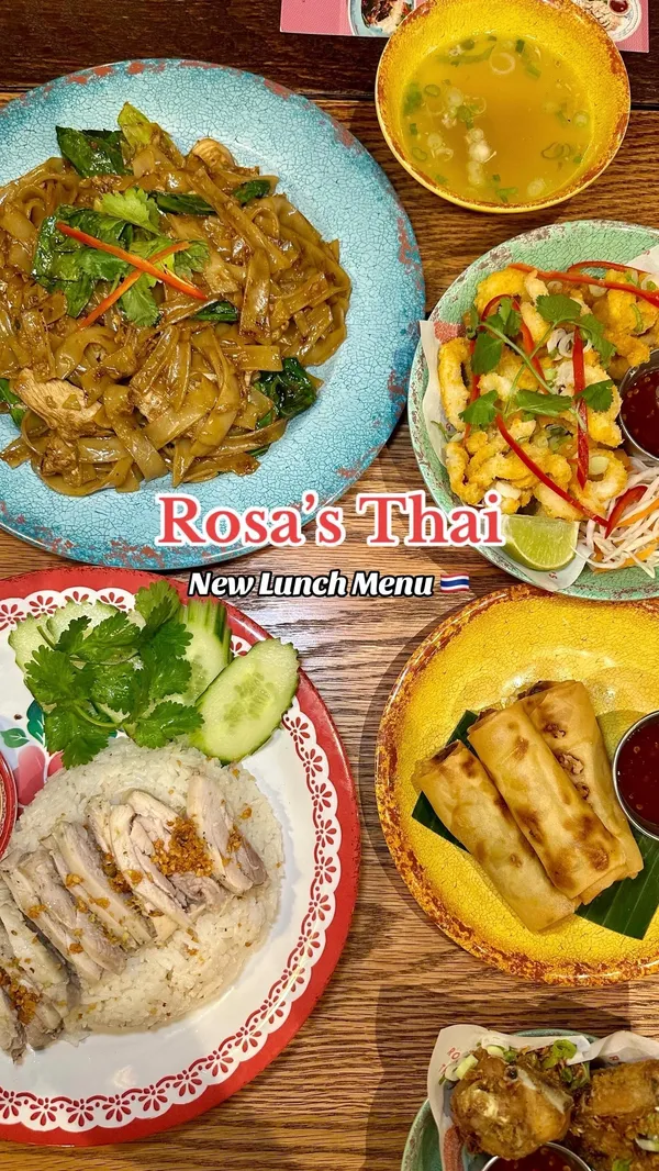 📍Rosa’s Thai 🇹🇭 - Glasgow @rosasthai 

Ad* Just had the BEST Thai lunch at @rosasthai in Glasgow! They’ve revamped their lunch menu and you can grab 12 delicious dishes for just £12 each from 12-5pm. The portions are huge and you really get value for money with every authentic dish 🌶️🍜

My friend and I went all in and tried:

	•	Chicken Rice 🍚 
	•	Stir-fried Flat Noodles 
	•	Tom Yum Noodle Soup 🍲 
	•	Red Curry + Rice 🍛 
Plus, from the main menu:
	•	Veggie Spring Rolls 
	•	Thai Calamari
	•	Thai Fried Chicken 🍗 

Thai food has never been my favourite but this spot has changed my mind…🤯 Every bite was packed with true Thai spices, and the small plates were perfect for sharing (or keeping all to yourself🤭). Whether you’re craving spicy curries or crispy starters, this lunch menu is a must-try! 🙌🏼

Thank you @joli_app for organising and @rosasthai for having me🤍

#GlasgowEats #brunch #breakfast#glasgowfood #halalfood #scotland #dinner #edinburgh #cake #foodporn #lunch #foodie #homemade  #fastfood #italian #baking #indian #chicken  #brunch #glasgowtakeaway #chinesefood #dessert #foodblogger #foodblog  #reel #likesforlike #followforfollowback #explore #explorepage #fyp