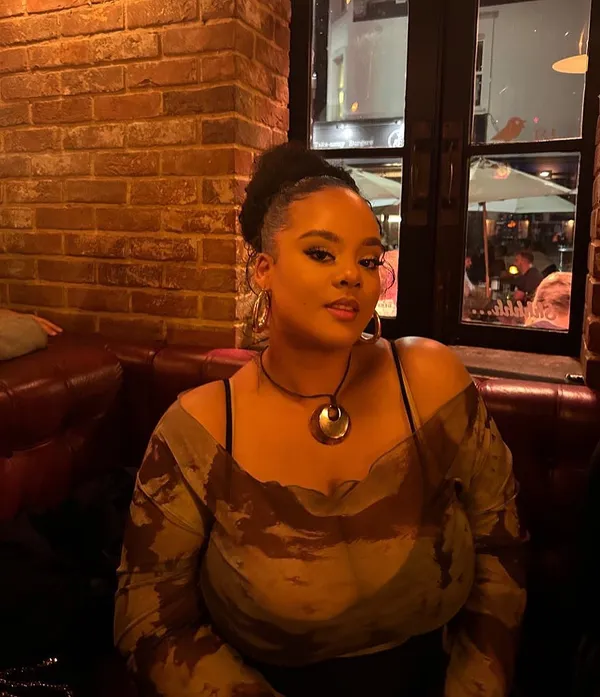 thank you @northcotercrds for having me and my pals over for pizza and drinks - the live band was everything! not every bar has good pizza but this was 10/10 🍕🍹🎤 @nibbleapp