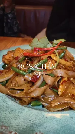 Rosa Thai restaurant in Glasgow City Centre serving pad Thai, drunken noodles, massaman, and panang curry.