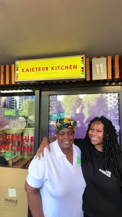 Guyanese Pepperpot with homemade bread at Kaieteur Kitchen Original, London. Discover authentic Guyanese cuisine.